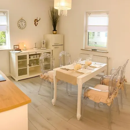 - Mit Smart Tv Und Parkplaetzen - Fuer Singles, Paare, Familien Und Gruppen * カッセル