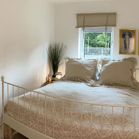 - Mit Smart Tv Und Parkplaetzen - Fuer Singles, Paare, Familien Und Gruppen 카셀