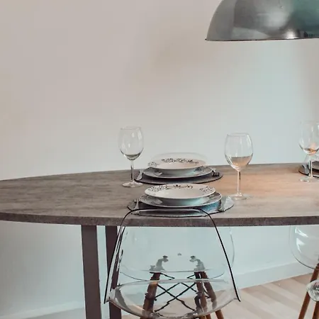 - Mit Smart Tv Und Parkplaetzen - Fuer Singles, Paare, Familien Und Gruppen * 카셀