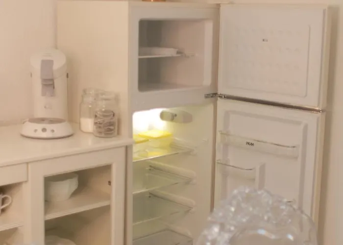 - Mit Smart Tv Und Parkplaetzen - Fuer Singles, Paare, Familien Und Gruppen קאסל