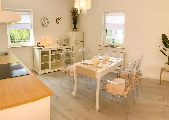 - Mit Smart Tv Und Parkplaetzen - Fuer Singles, Paare, Familien Und Gruppen * קאסל