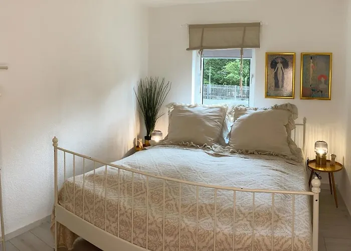 - Mit Smart Tv Und Parkplaetzen - Fuer Singles, Paare, Familien Und Gruppen קאסל