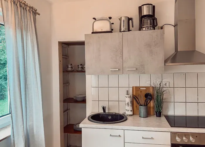 - Mit Smart Tv Und Parkplaetzen - Fuer Singles, Paare, Familien Und Gruppen קאסל