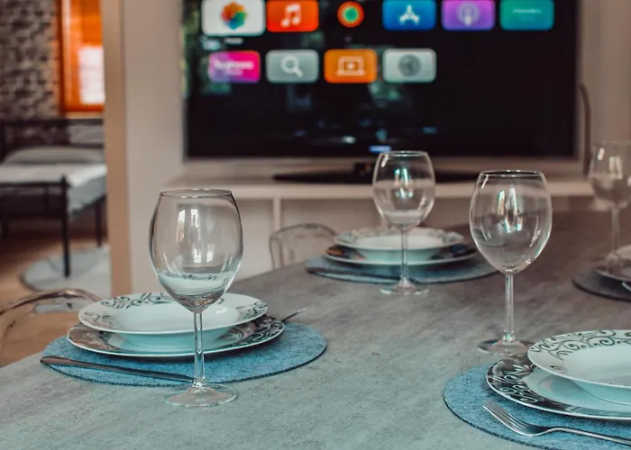 דירה - Mit Smart Tv Und Parkplaetzen - Fuer Singles, Paare, Familien Und Gruppen קאסל