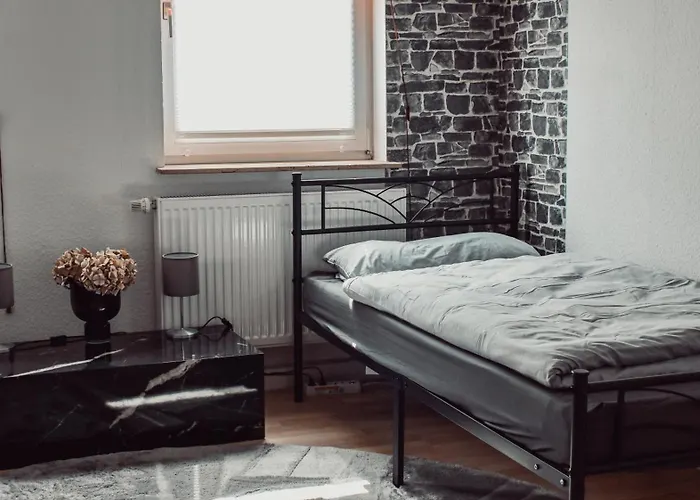 - Mit Smart Tv Und Parkplaetzen - Fuer Singles, Paare, Familien Und Gruppen דירה